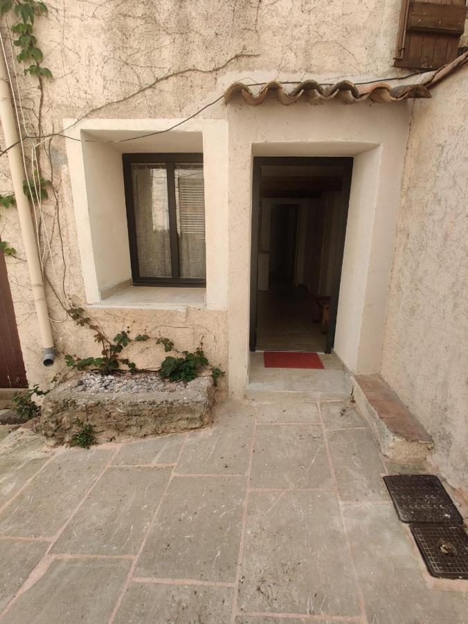 Logement Neuf Centre Du Village Aux Pieds Du Chateau グリモー エクステリア 写真